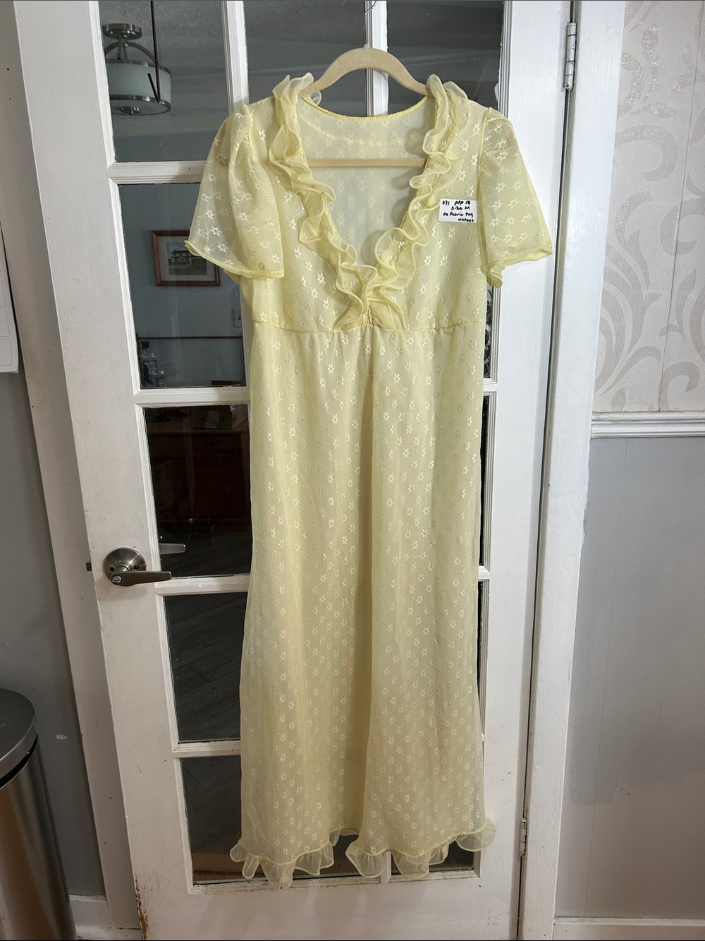 O71 Vintage Sheer Ruffle V-Neck Yellow Nightgown